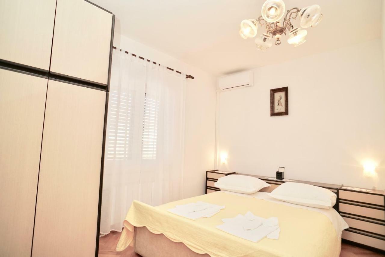 House Mariposa Hotell Trogir Eksteriør bilde
