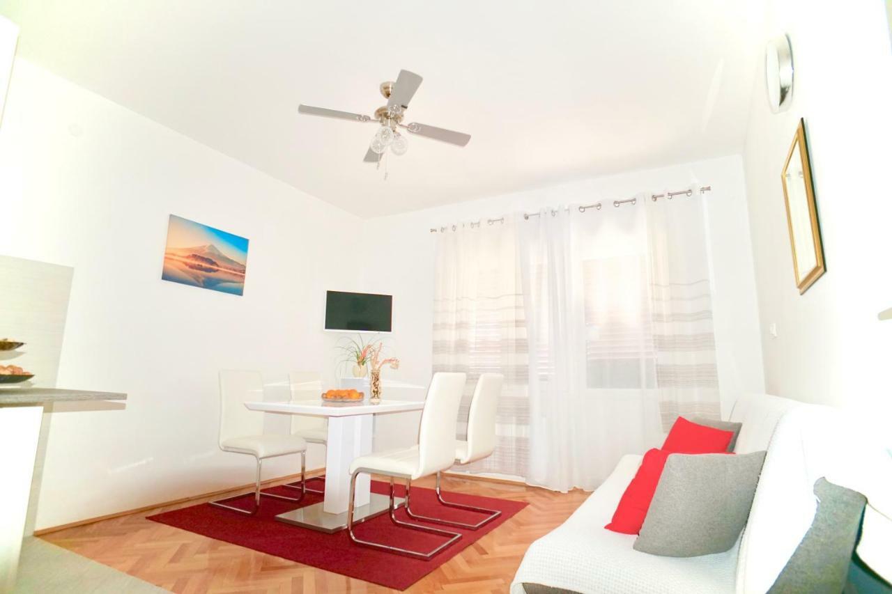 House Mariposa Hotell Trogir Eksteriør bilde