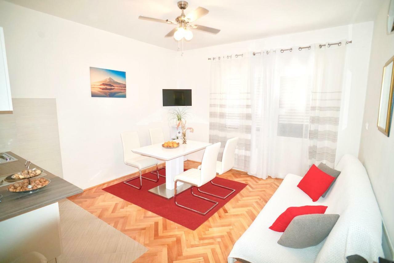House Mariposa Hotell Trogir Eksteriør bilde
